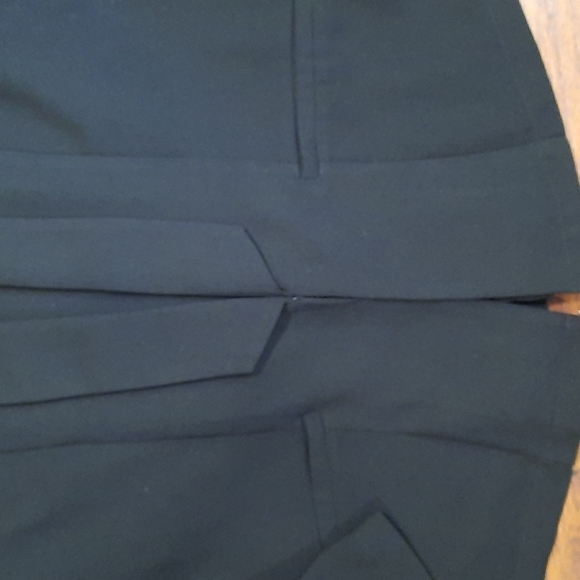 JustFab Pleated Back Button Front Black Blazer - Picture 3 of 6